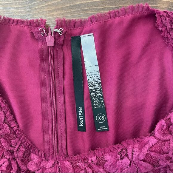 Kensie Women's Mini Dress in Burgundy Lace - Picture 4 of 6
